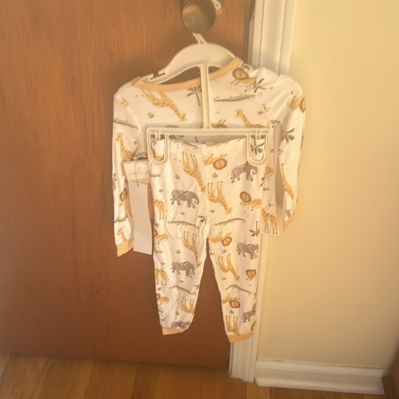 Milkberry 24 safari  animal 🦒 pj set 24m NWT - Picture 9 of 9